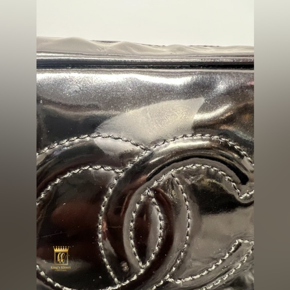 Chanel Cosmetic Pouch - Picture 15 of 15